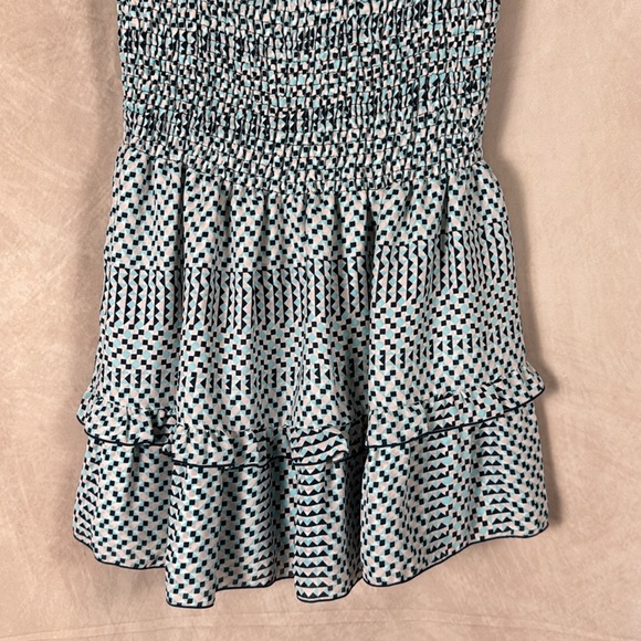 Parker NWT Off-Shoulder Smocked Dress Smocked Fit & Flare Tiered Ruffle Hem S - Picture 4 of 11